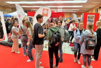Die Caritas auf der Sozialkonferenz in der Herman-Nohl-Schule 2023
