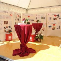 Der Stand des Ortscaritasverbandes Hildesheim beim Tag der Niedersachsen 2015